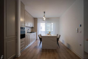 The 10th Floor Apartment